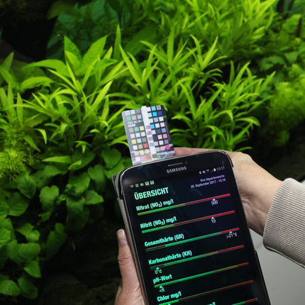 JBL ProScan Smart Aquarium Water Test Kit: Instant Smartphone Analysis for Healthy Fish